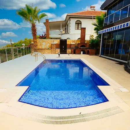 Luxus Pool Kestel Willa